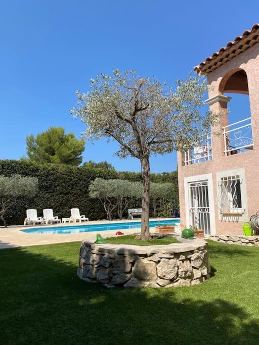 T2 Avec Jardin Et Piscine Privee Apartman Velaux Kültér fotó